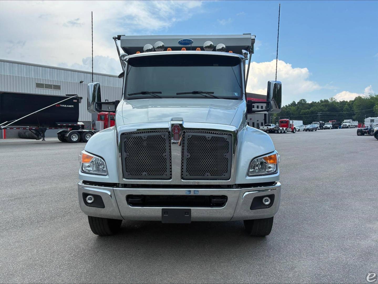 2025 Kenworth T380
