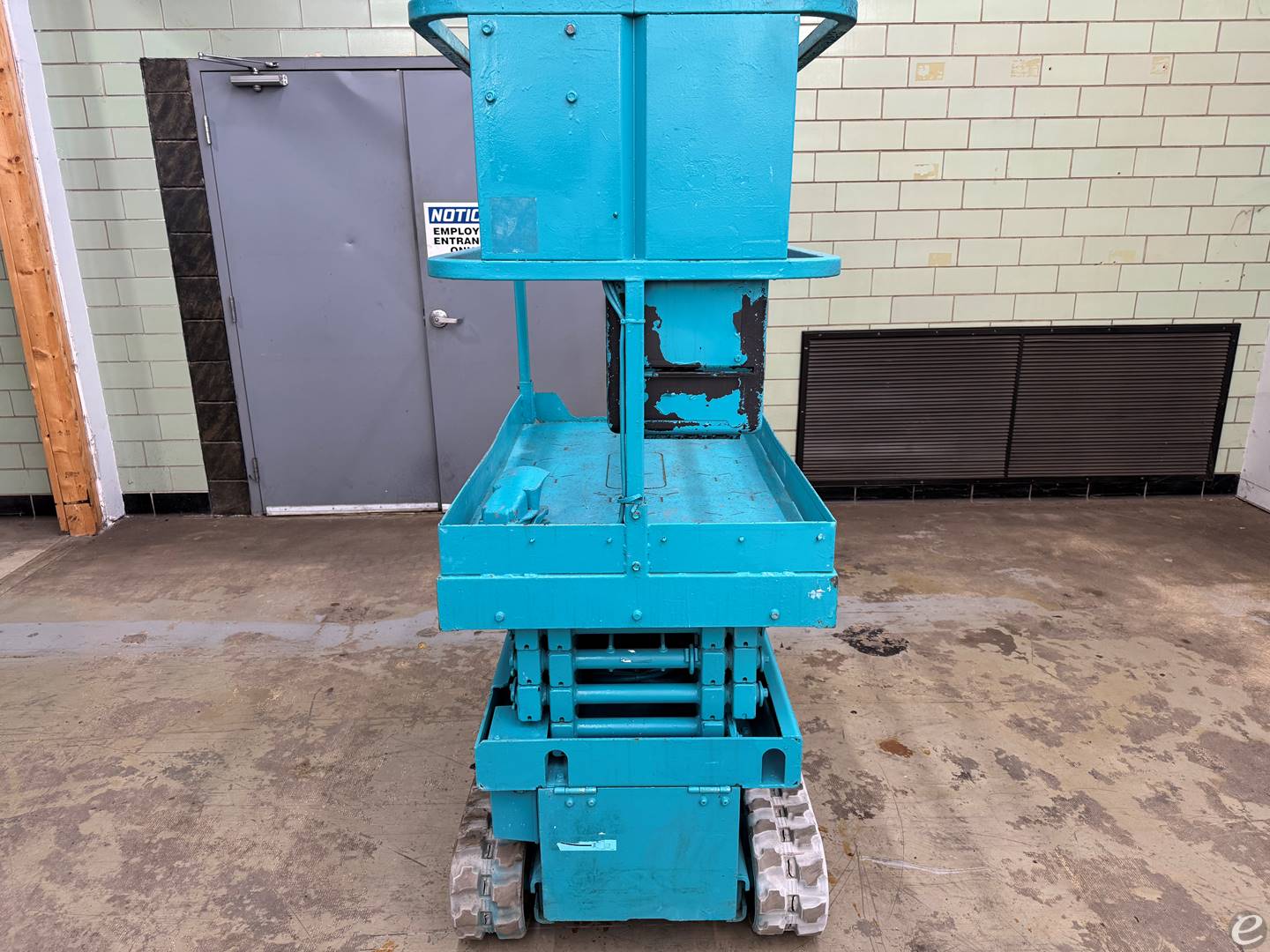 2012 Used AIRMAN ENCL040