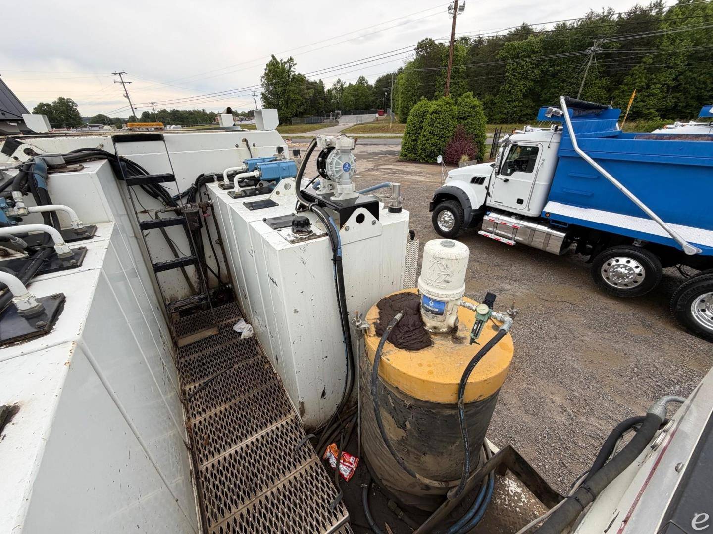 2016 Freightliner 122SD
