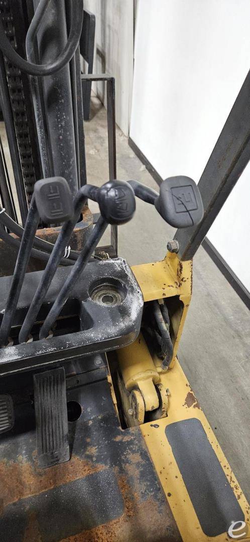 1999 Cat GC30