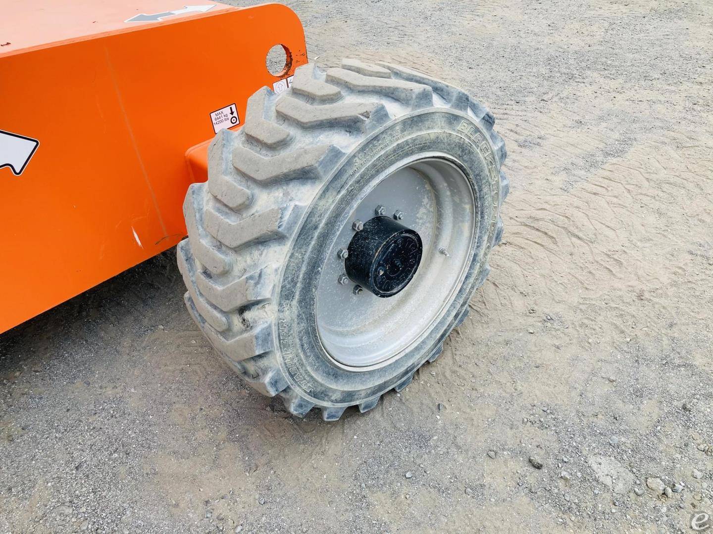 2015 JLG 660SJ