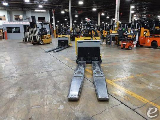2017 Hyster B80ZHD Electric Forklift - 123Forklift