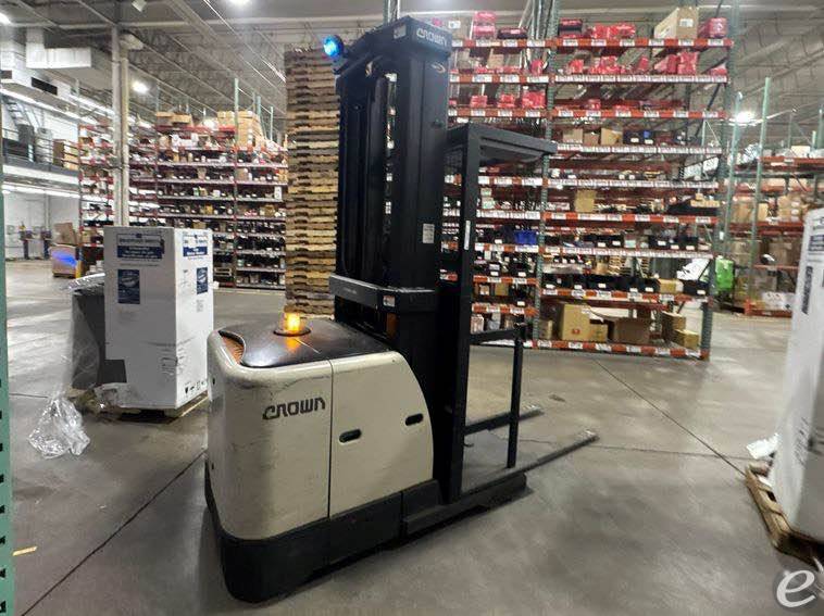 2017 Crown SP3520-30