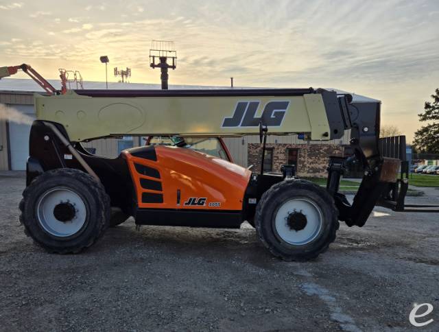 2019 JLG 1055