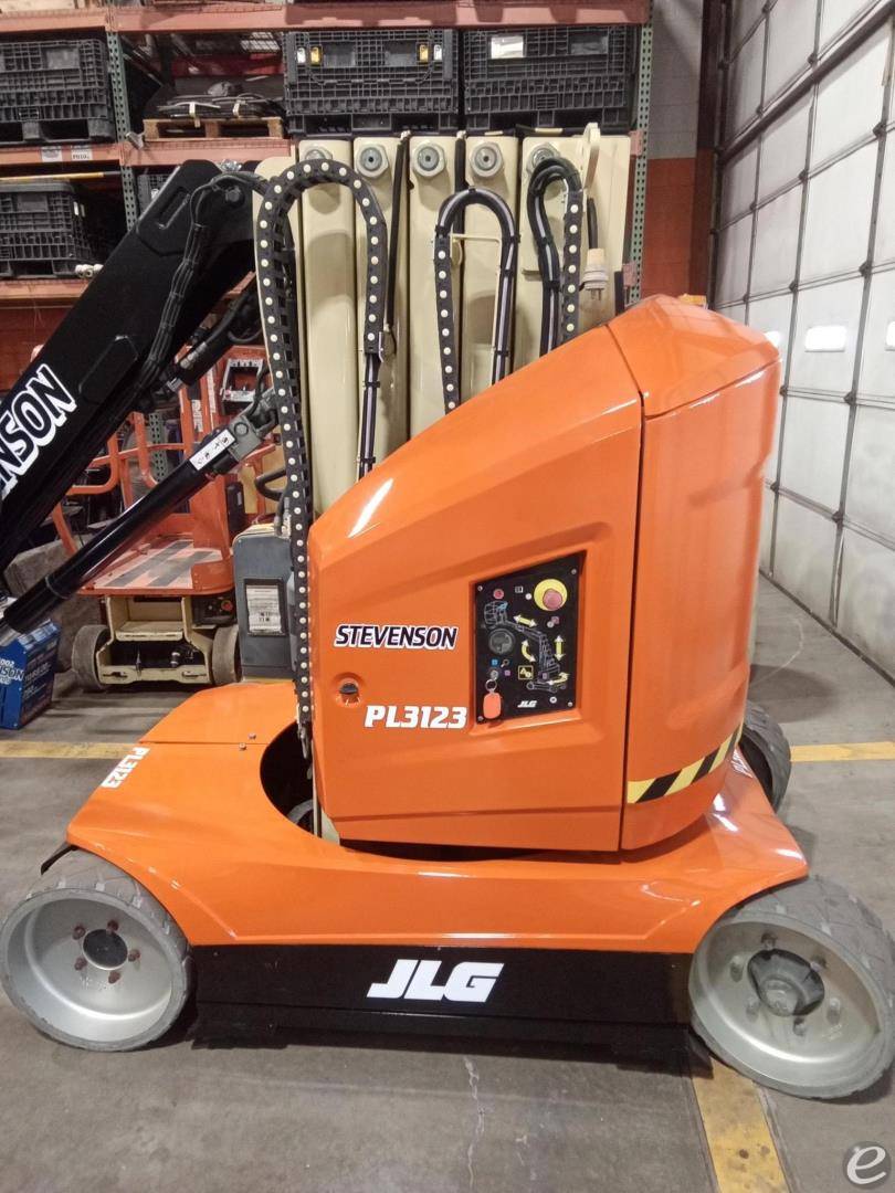 2015 JLG TOUCAN 32E