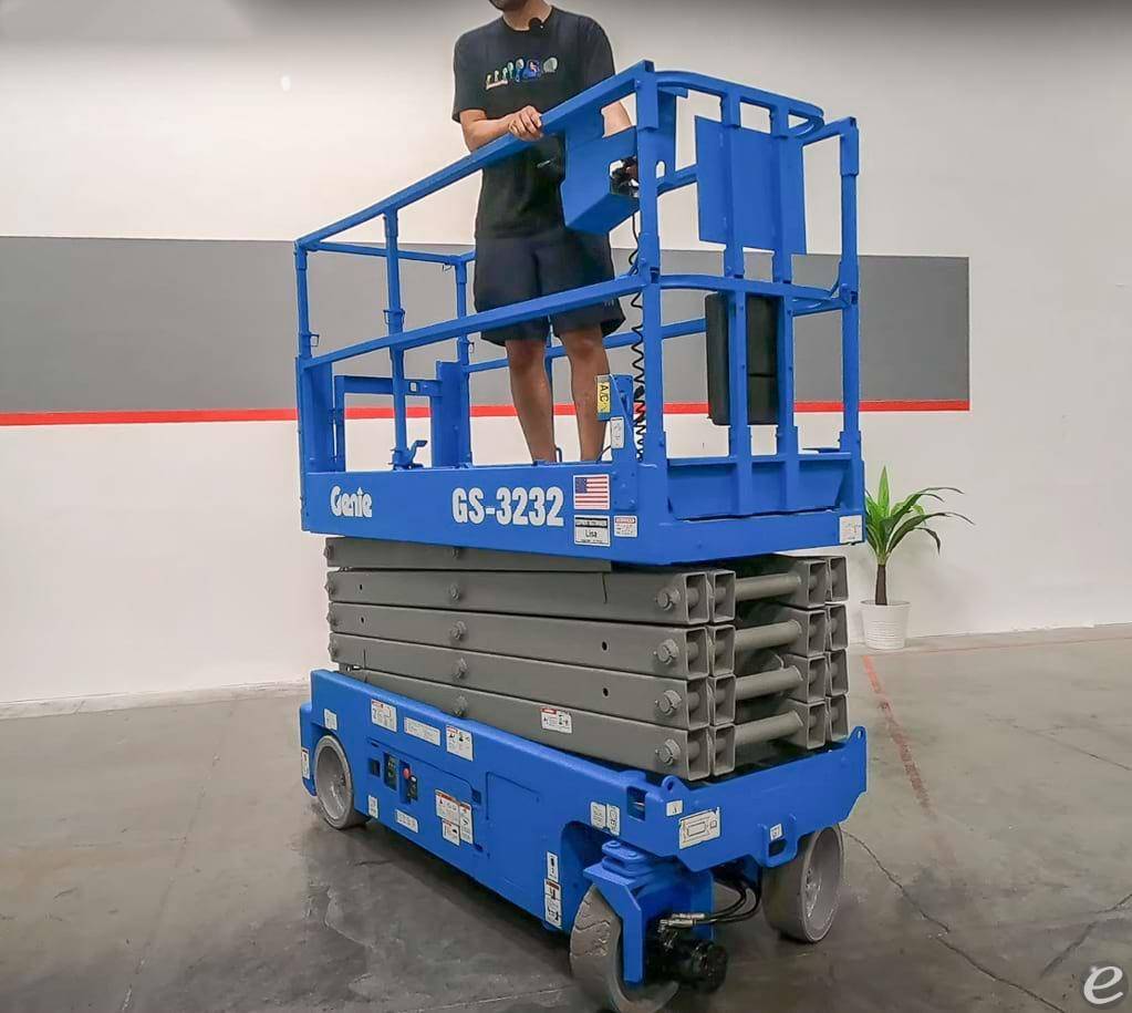 2007 Genie GS-3232