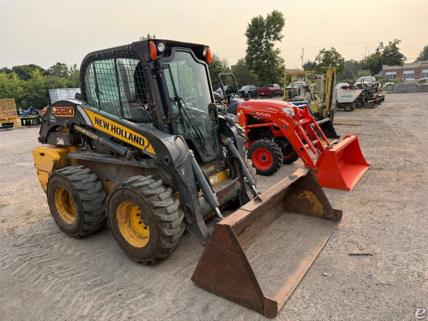2015 New Holland L220