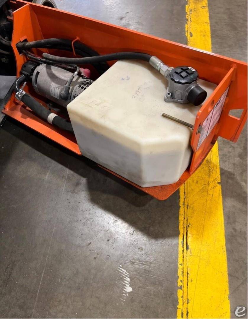 2021 JLG R1932i