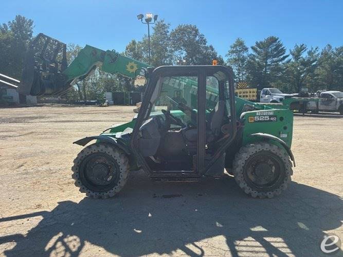 2017 JCB 525-60