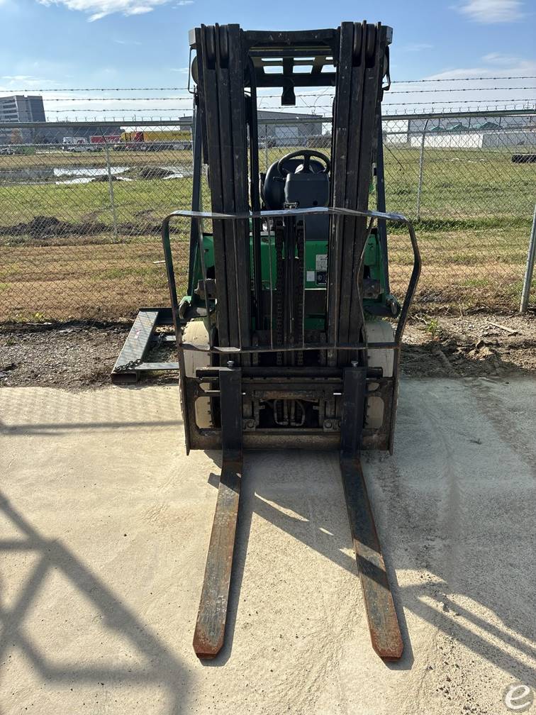 2015 Mitsubishi FG25NGLE