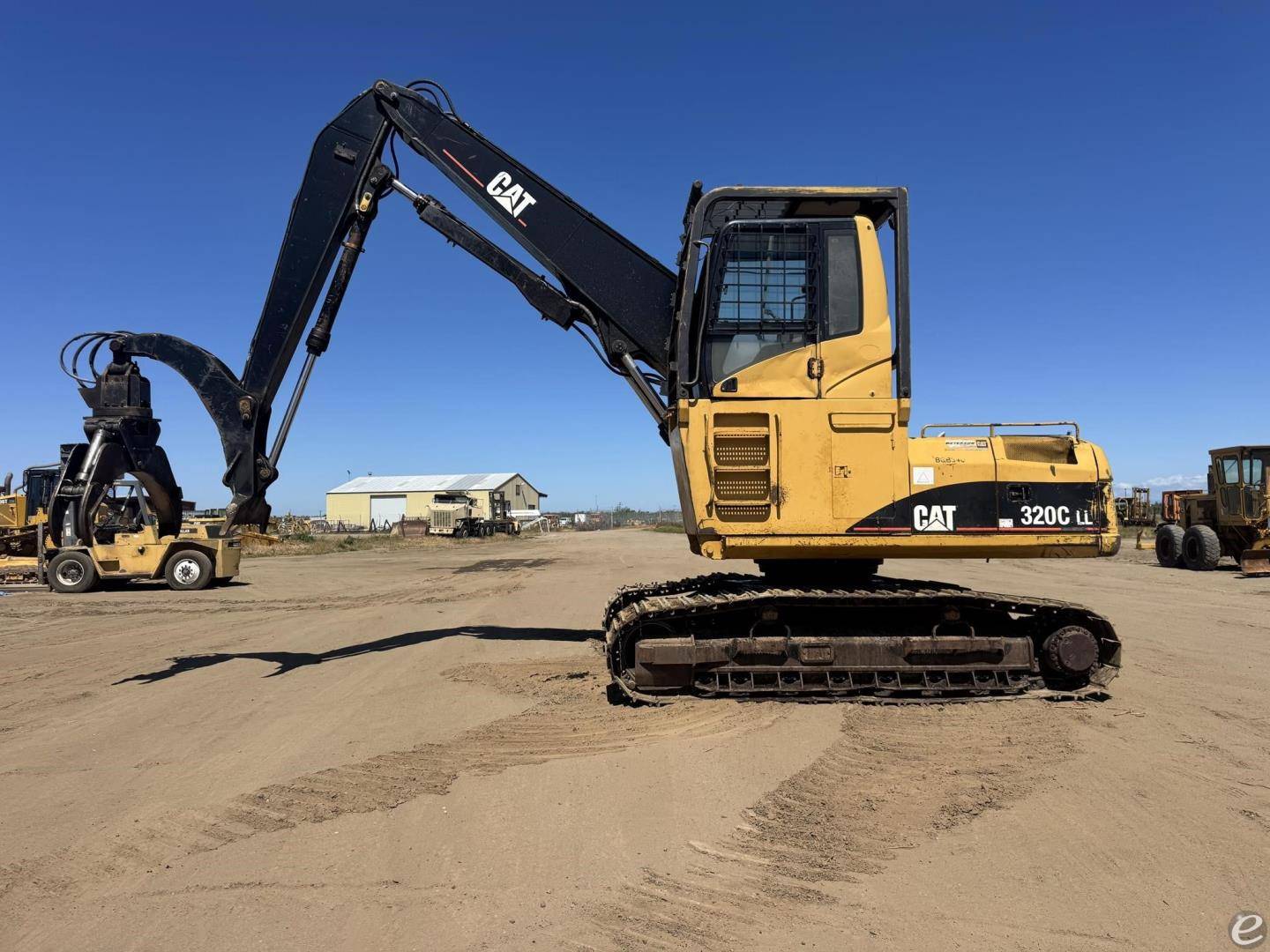2001 Cat 320C LL
