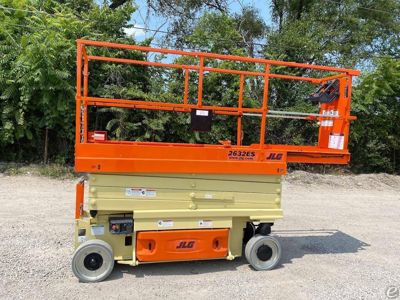 2015 JLG 2632ES Electric Scissor Lift - 123Forklift