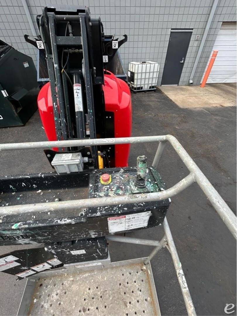 2021 Manitou 26VJR