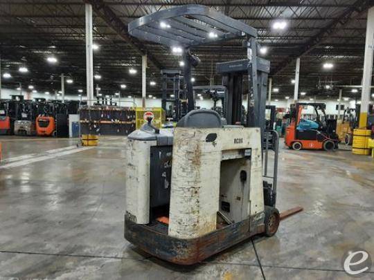 2006 Crown RC5545-40 Electric Forklift - 123Forklift