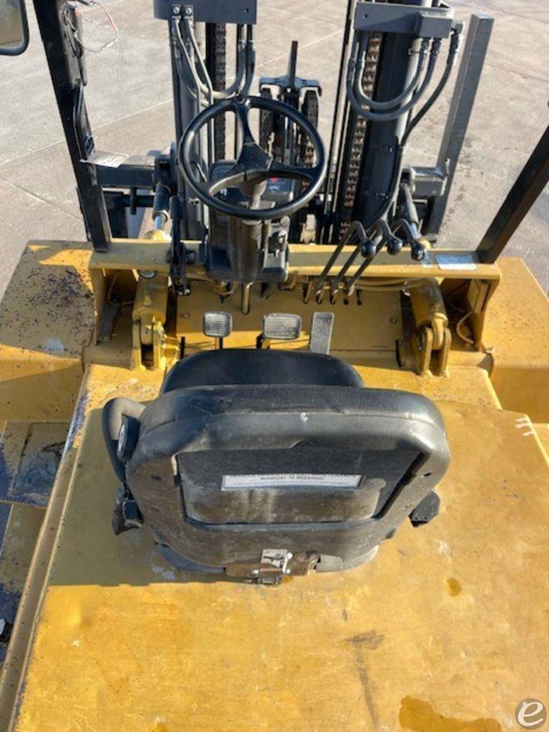 2005 Cat DP70
