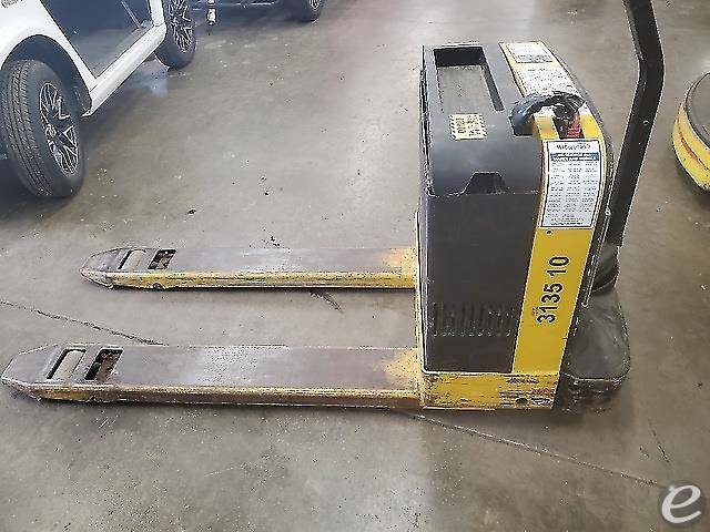 2015 Yale MPB040-E
