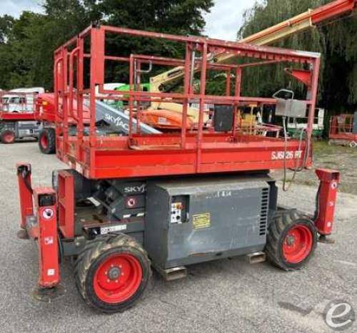 2017 Skyjack SJ6826RT
