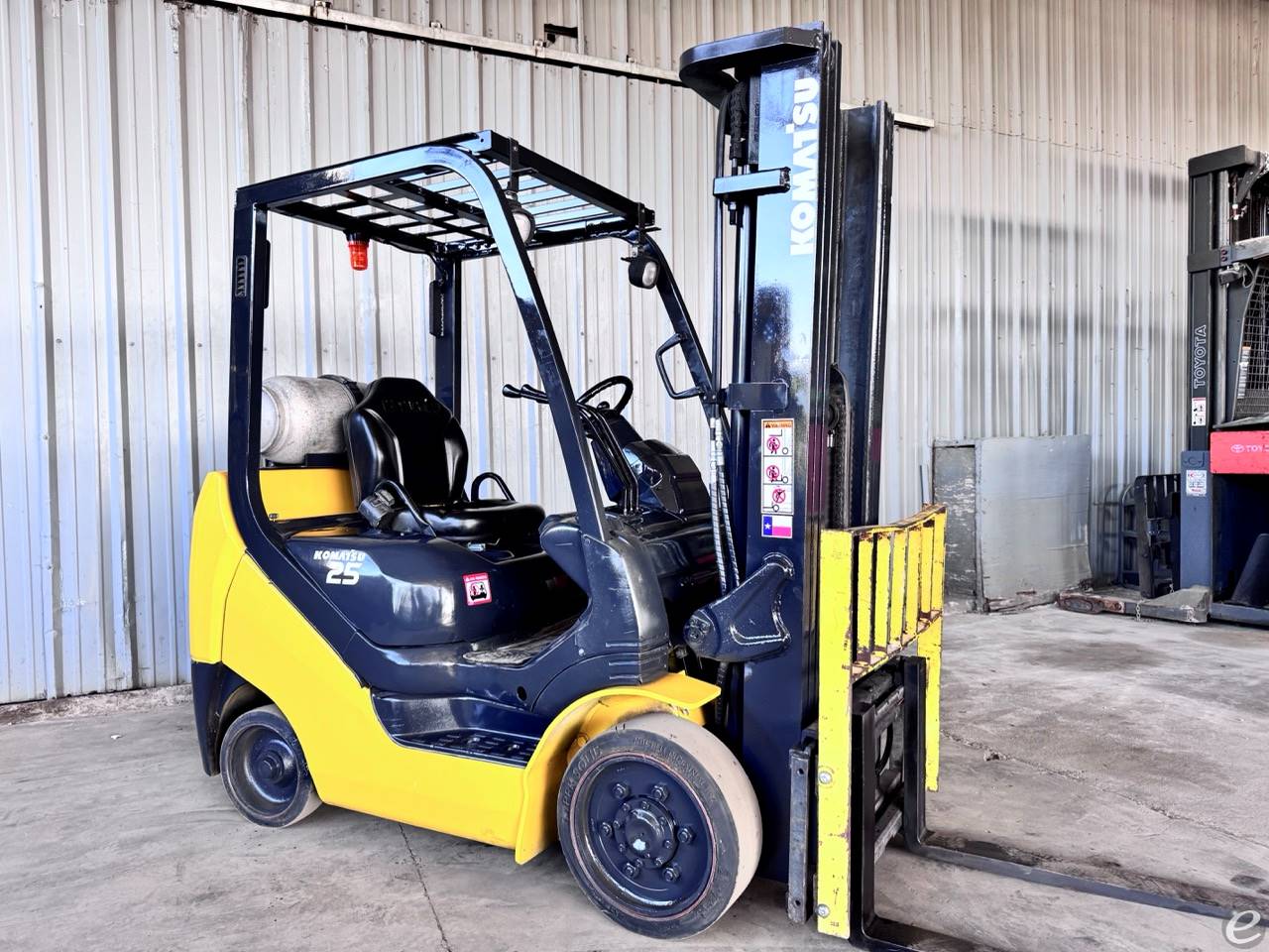 2012 Komatsu FG25ST-16