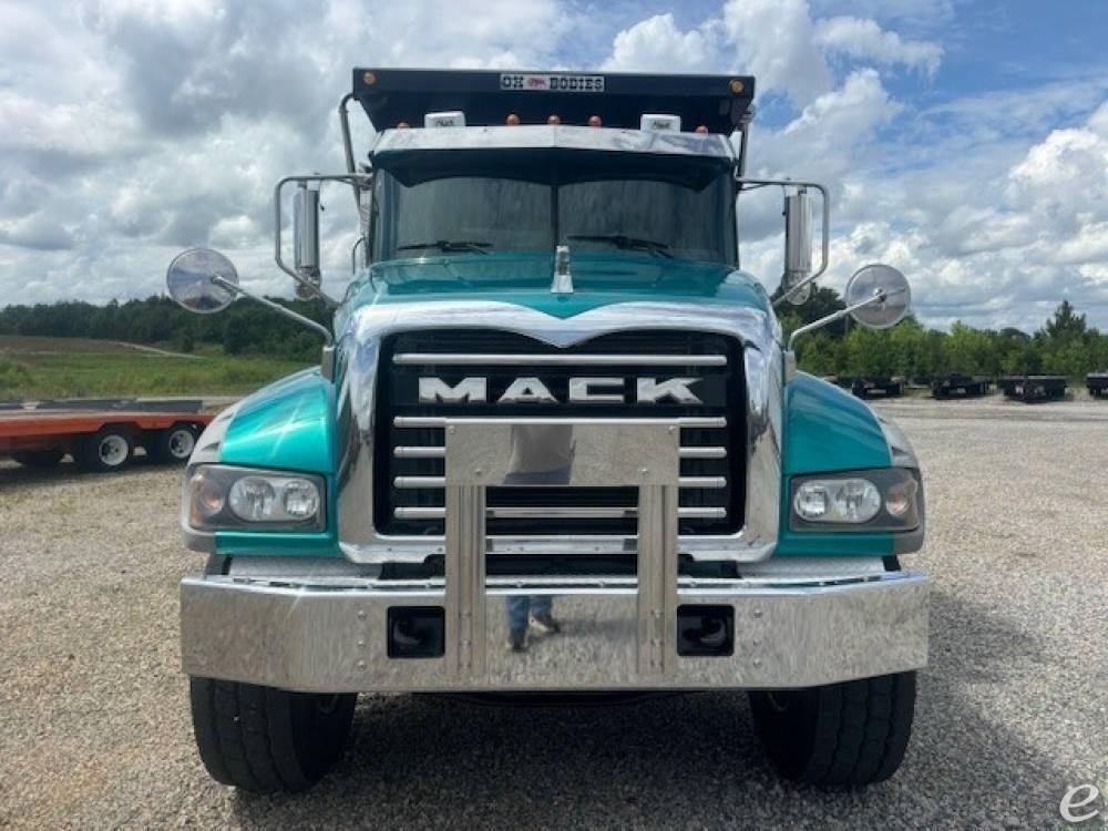 2018 Mack GRANITE GU713