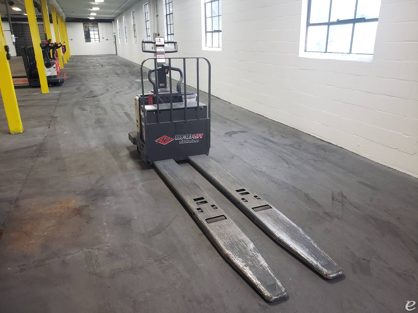 2007 Crown PE4000-60 Electric Forklift - 123Forklift