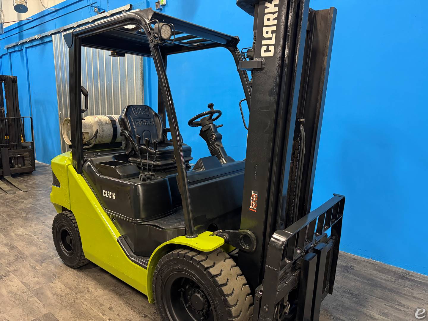 2018 Clark S30L