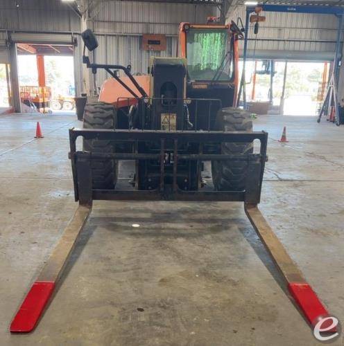 2021 JLG 1732