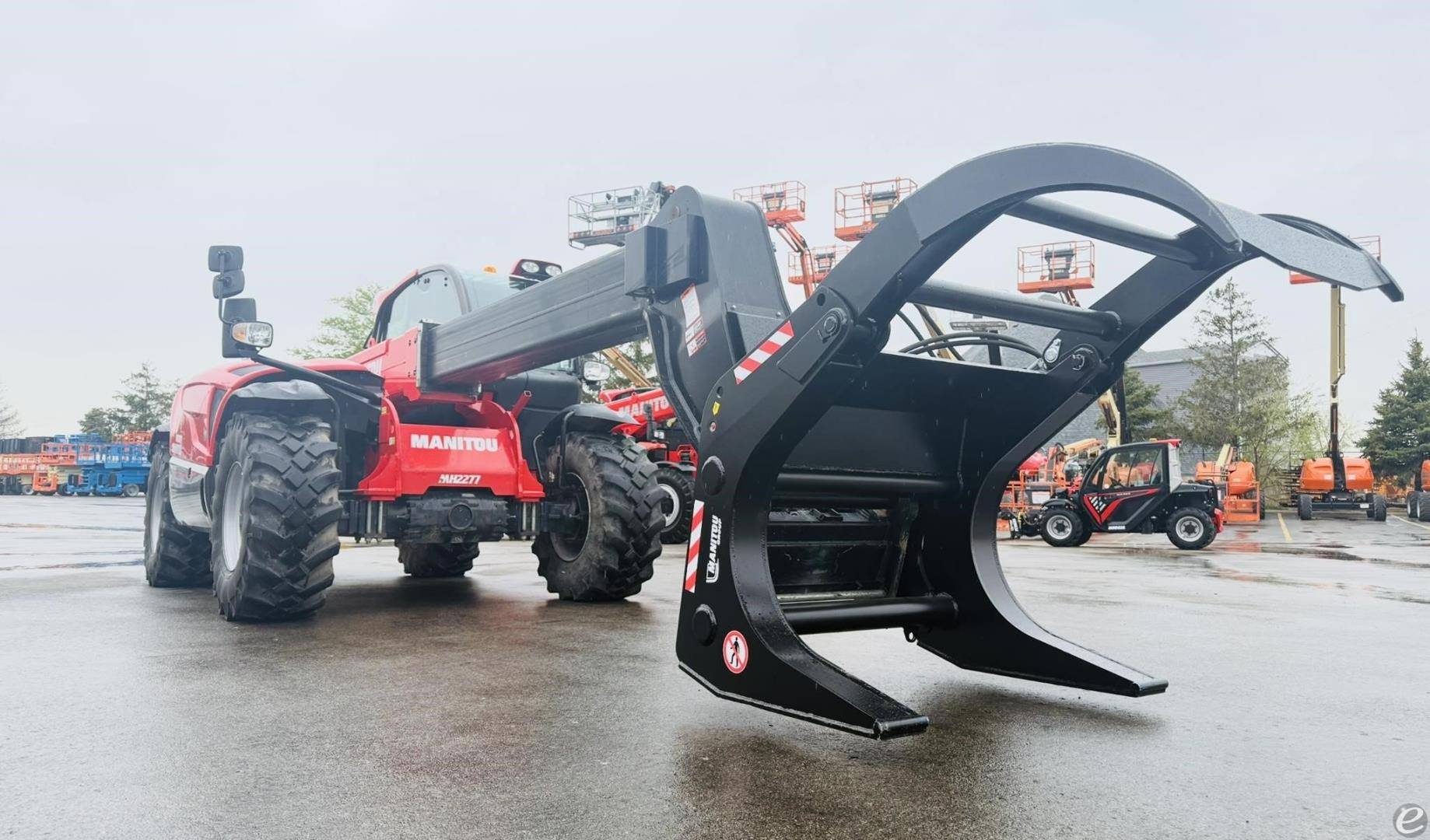 2025 Manitou WOOD CLAMP