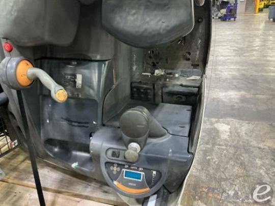 2014 Crown RM6095S-45