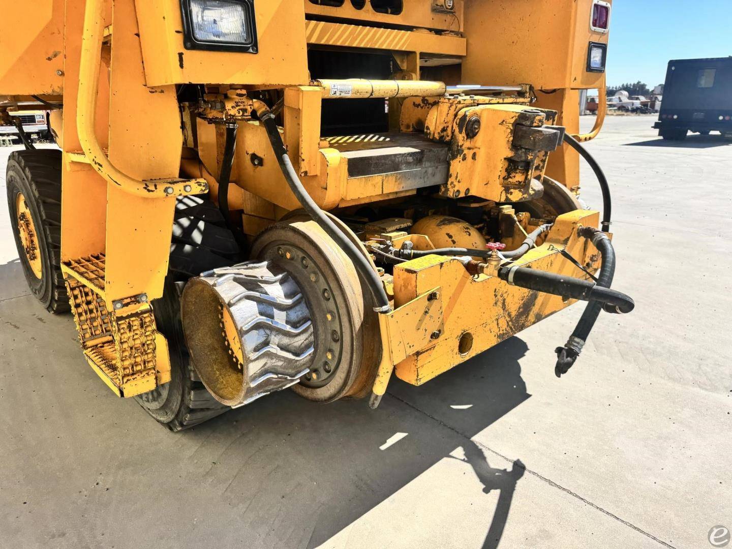 1999 Track Mobile 4650TM