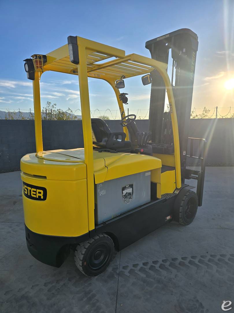 2017 Hyster E120XN