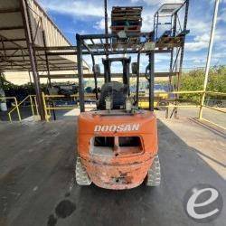 Doosan G25E-5