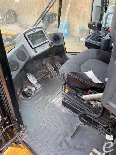 2021 Cat 966M