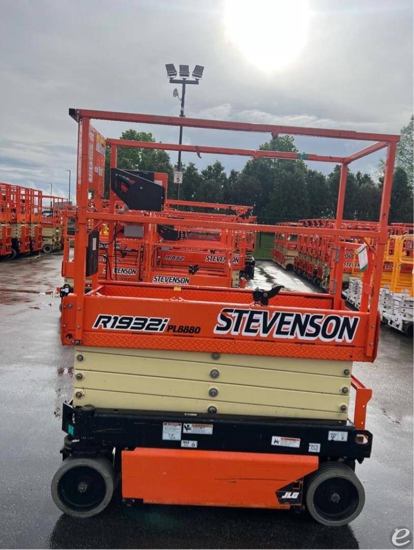 2021 JLG R1932i