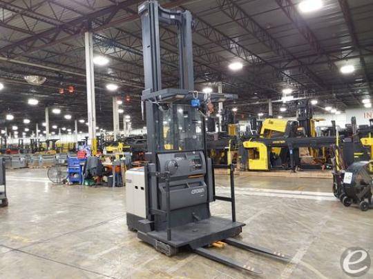2021 Crown  SP3530-30 Electric Order Picker - 123Forklift