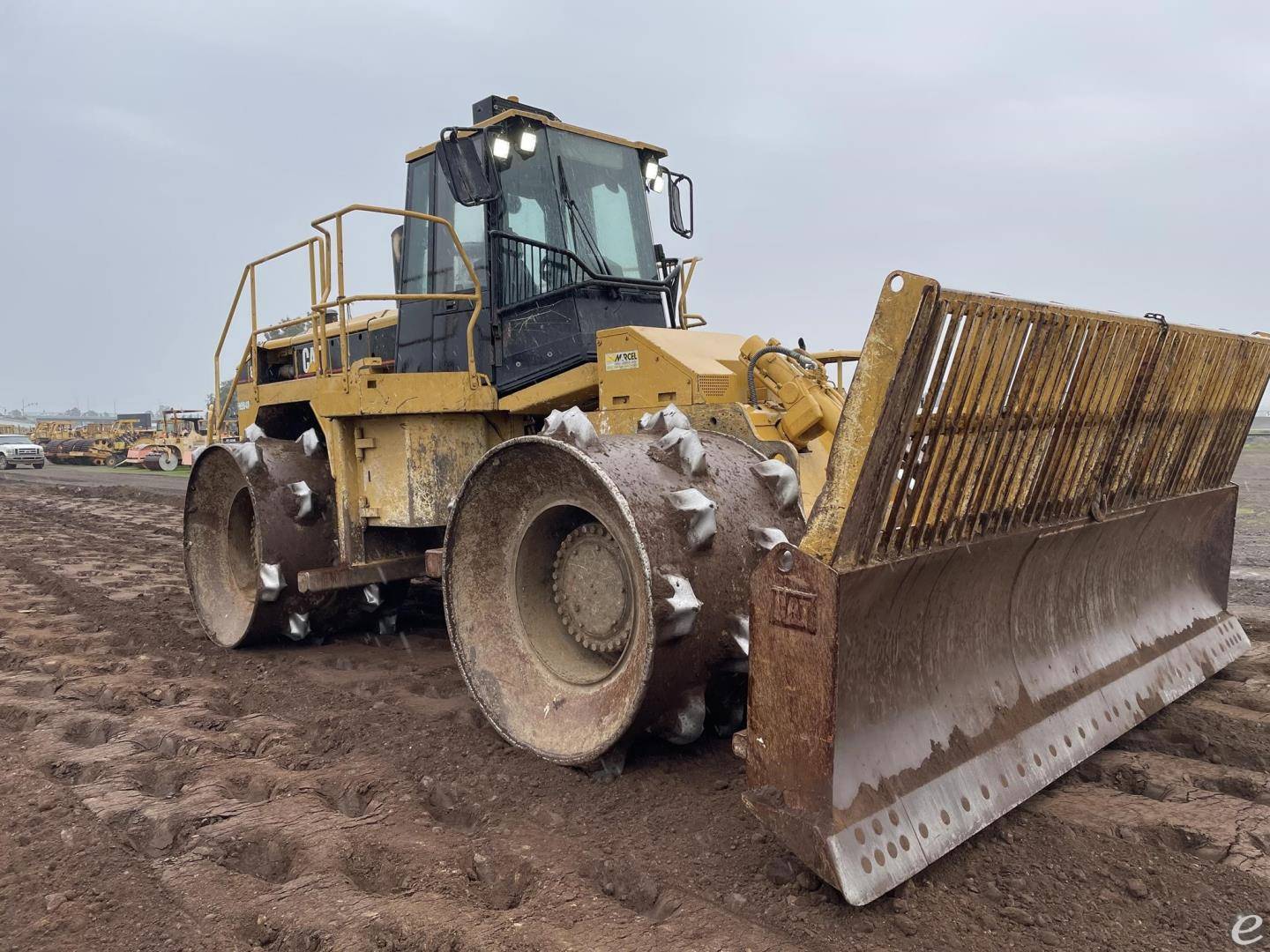 2005 Cat 826H