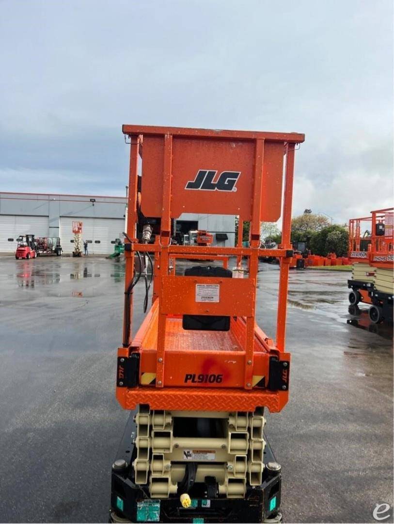 2021 JLG R1932i