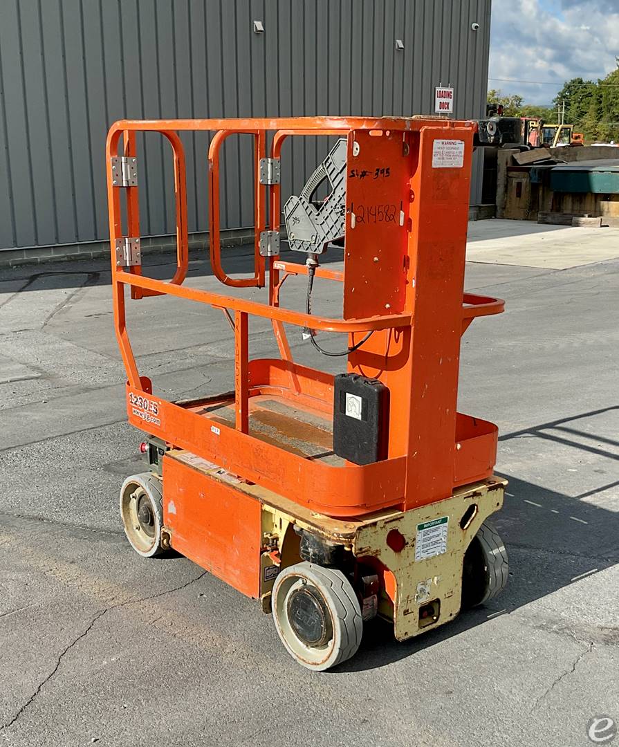 2013 JLG 1230ES