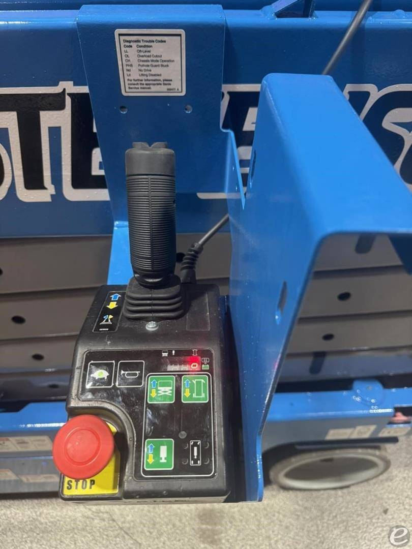 2012 Genie GS3232