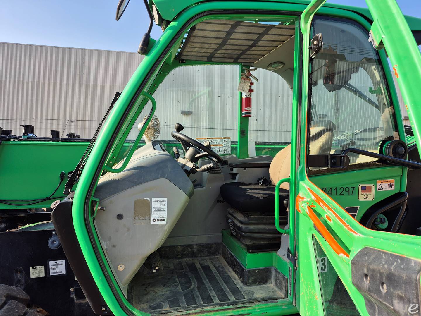 2017 JLG 1644