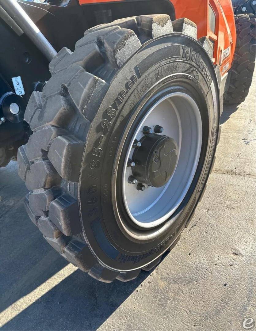 2022 JLG 1255