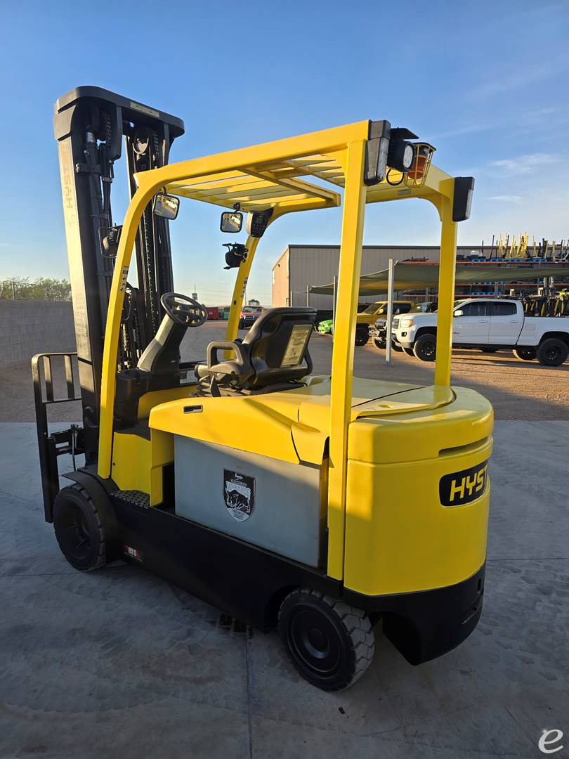2017 Hyster E120XN