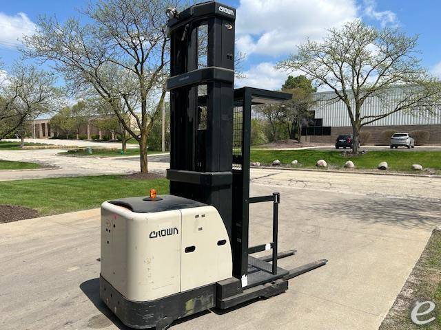 2021 Crown SP3520-30