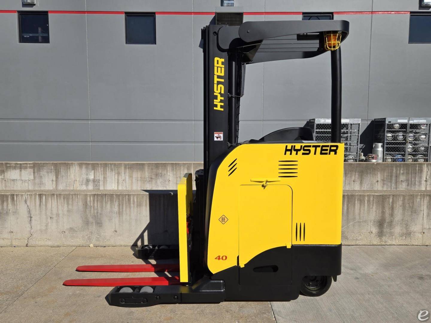 2017 Hyster N40ZR2 Electric Reach T...