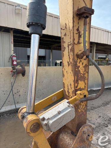 2021 Cat 326