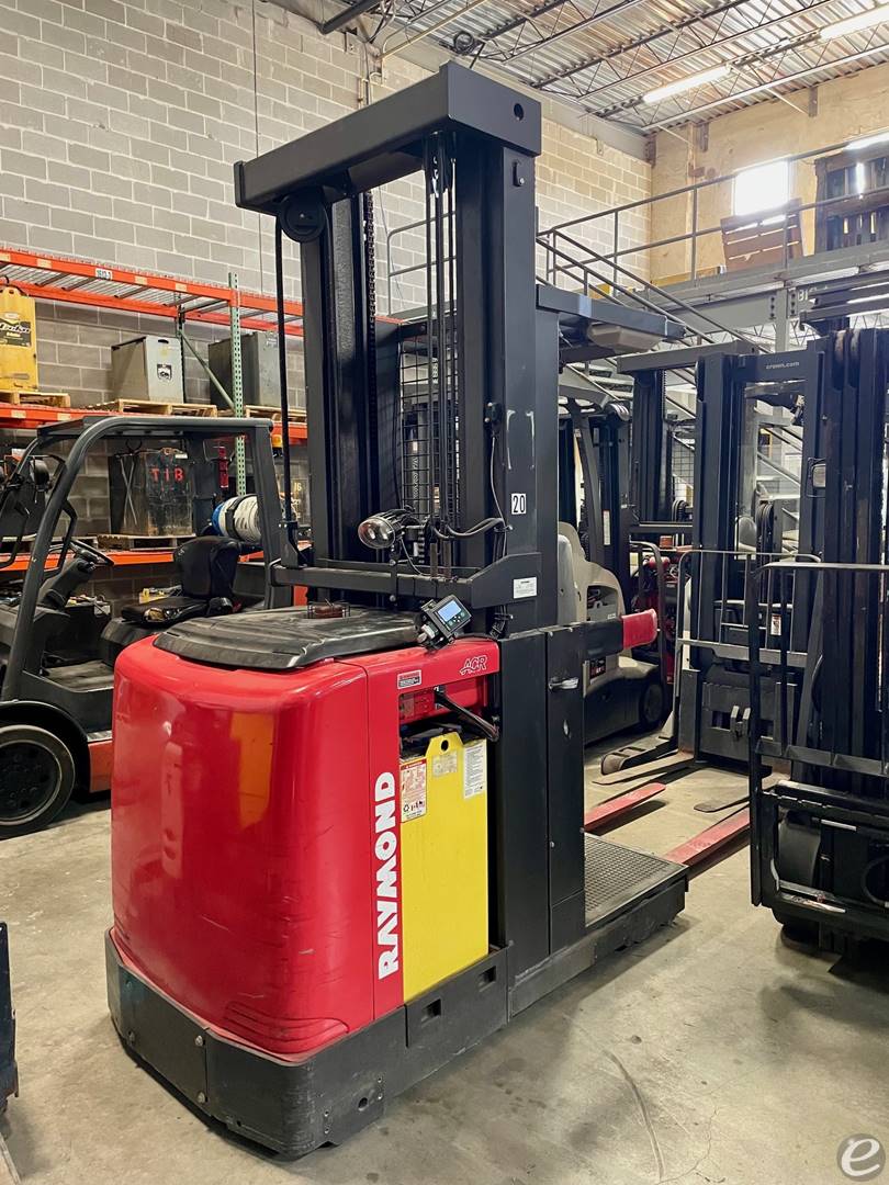 2015 Raymond 550-0PC30TT Electric Order Picker - 123Forklift