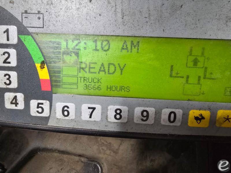 2012 Yale NR045EB