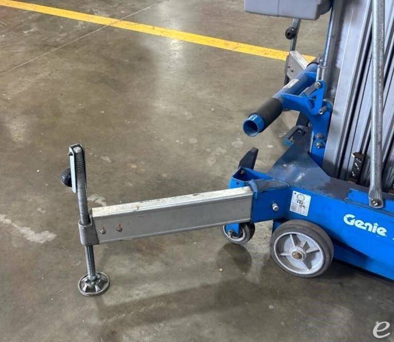 2016 Genie AWP30S