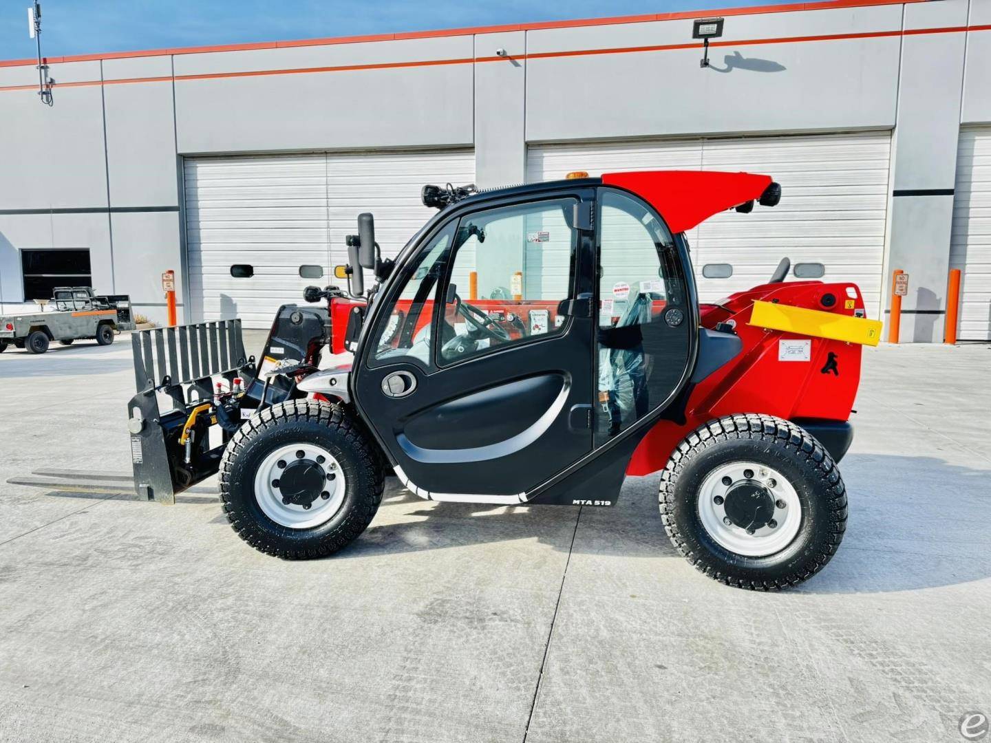 2025 Manitou MTA519