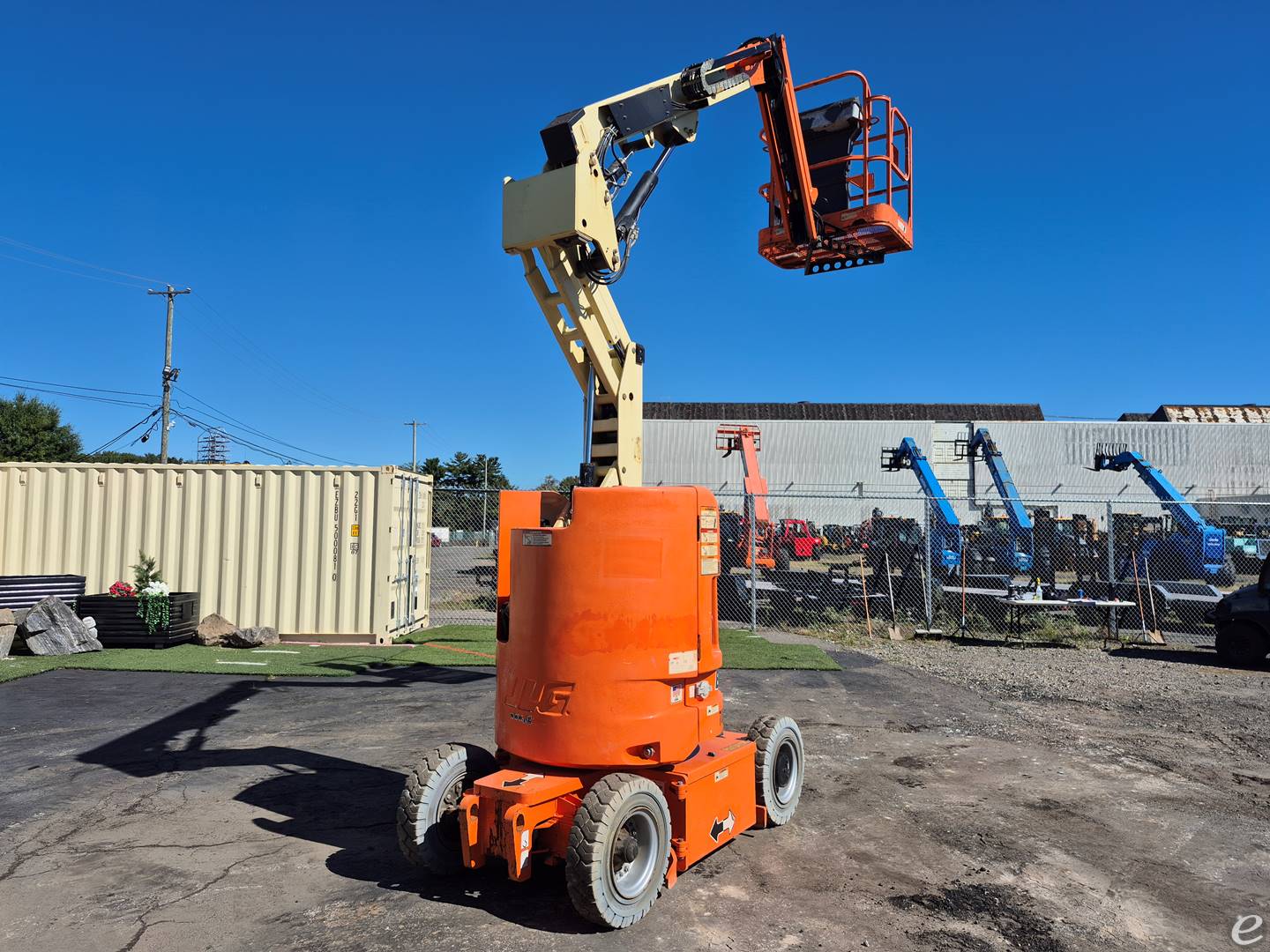 2013 JLG E300AJ
