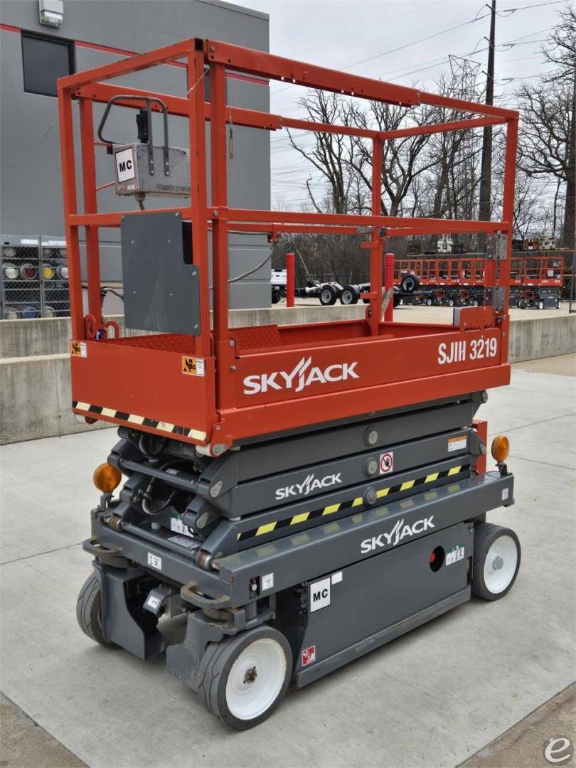 2019 Skyjack SJIII3219 Electric Scissor Lift - 123Forklift